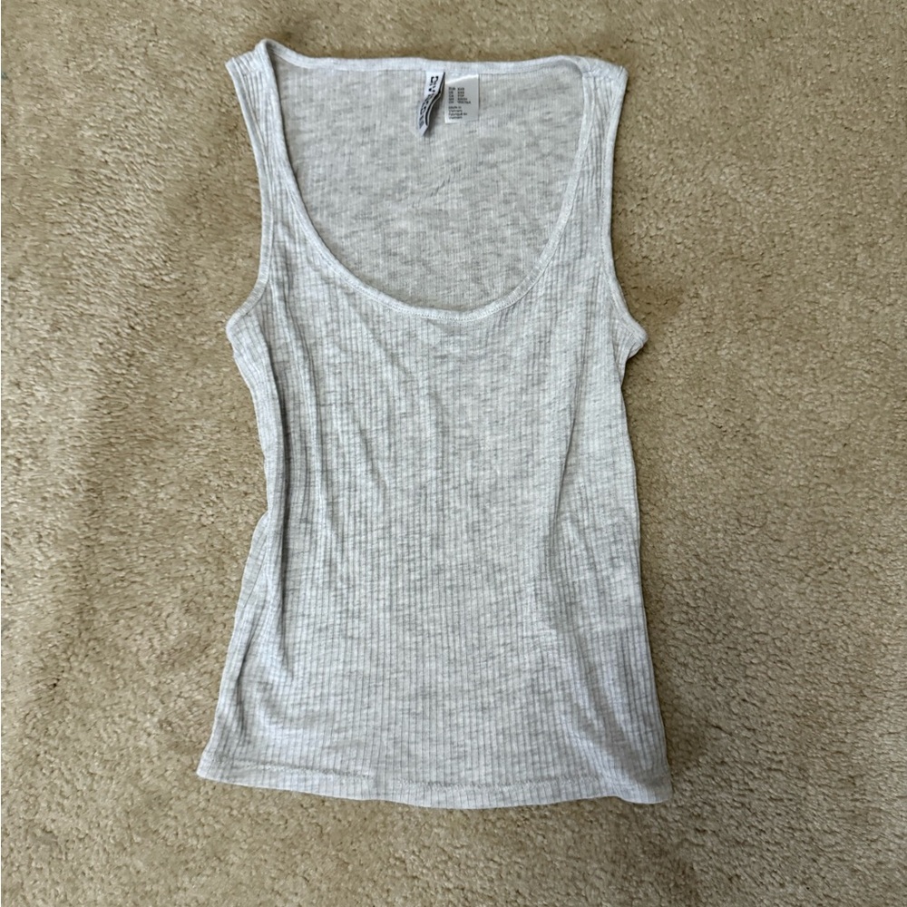 H&M Gray Fitted Sleeveless Tank Top